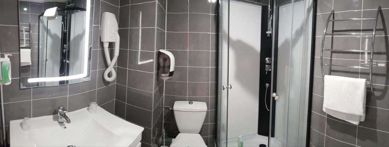 Pérouges Hotel La Berangere מראה חיצוני תמונה